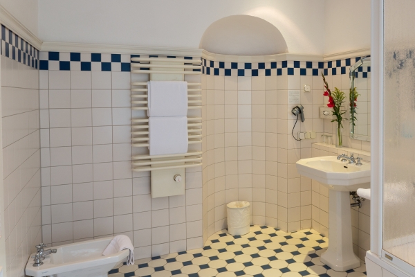 Unter den Linden Parkhotel (Halberstadt)